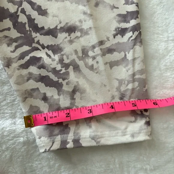 Fabletics Boost Powerhold High Waisted 7/8 Leggings Runyon Pink Cloud 2X - Picture 12 of 12